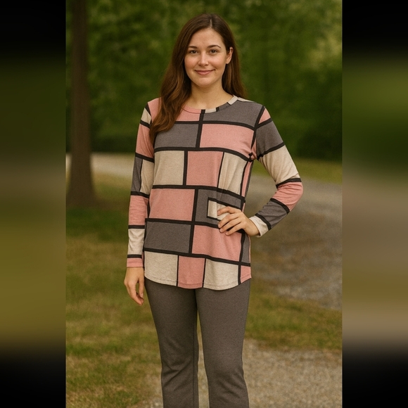 Other - NWOT Women’s 2-Piece Outfit | Geometric Tunic Top & Gray Leggings | Size M